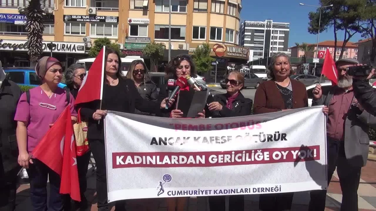 Cumhuriyet Kadınlar Derneği Nazilli Şubesi Pembe Otobüs Vaadini Protesto Etti