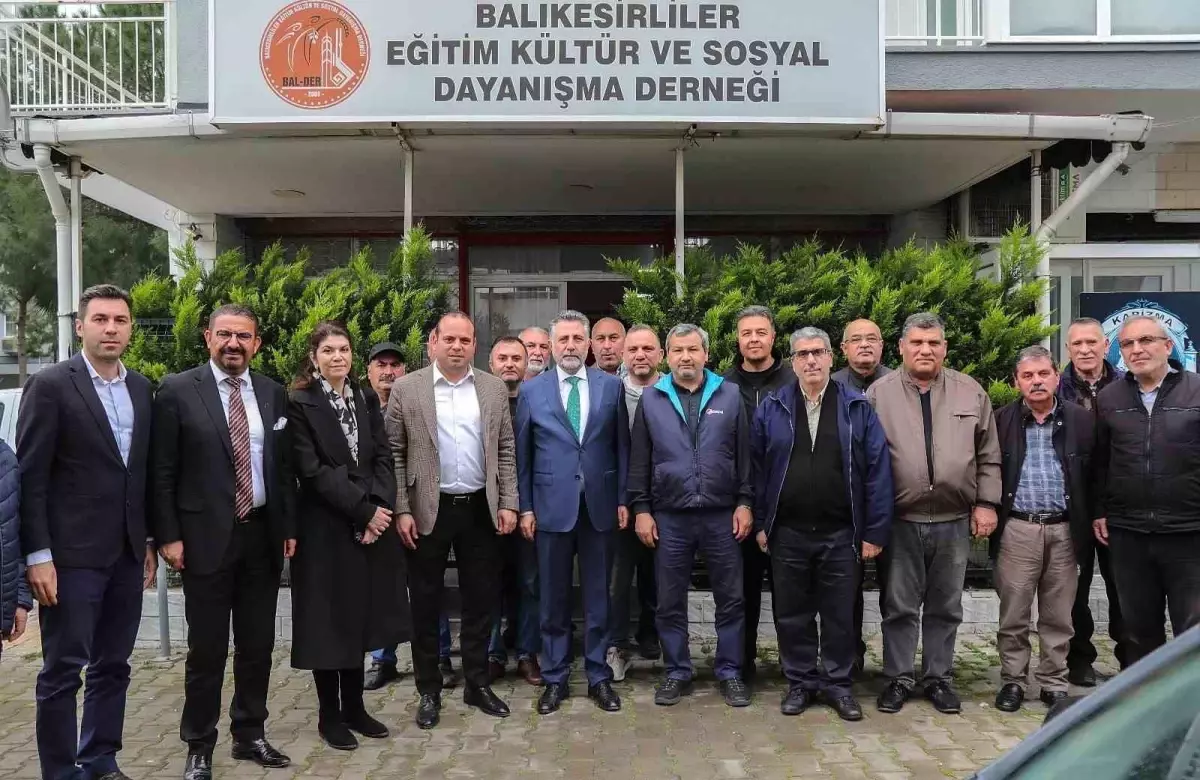 Bayraklı Belediye Başkanı Serdar Sandal Dernekleri Ziyaret Etti