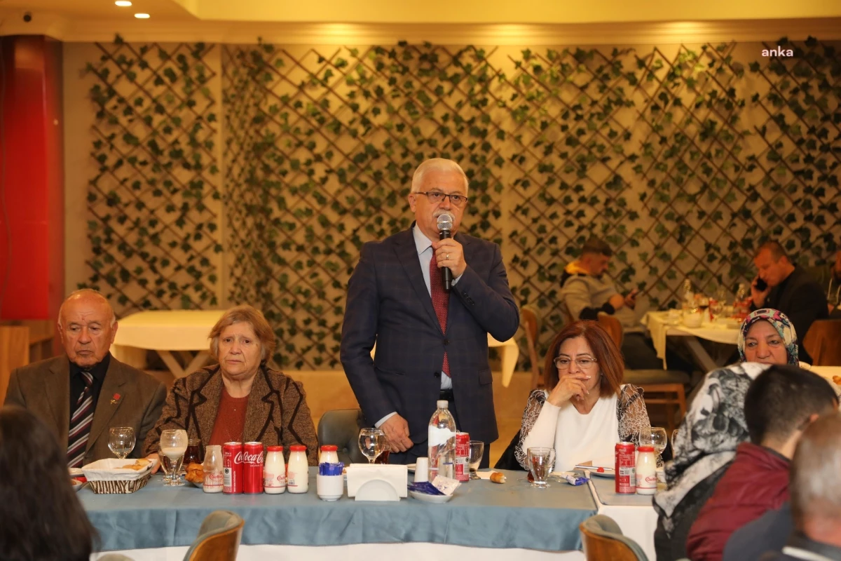 Burhaniye Belediye Başkanı Şehit ve Gazi Ailelerini İftarda Ağırladı