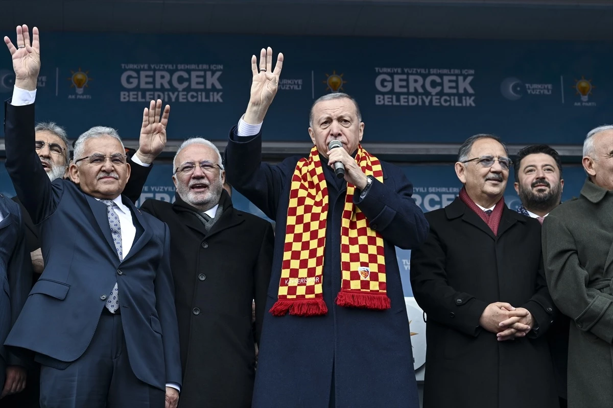 Cumhurbaşkanı Erdoğan: Türkiye\'yi 21 yılda 3 kat büyüttük, şimdi hedef 2 kat daha büyümek