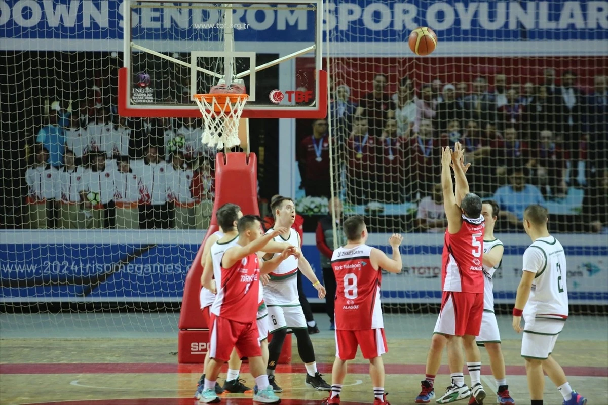 Down Sendromlu Milli Basketbol Takımı, Macaristan\'ı Yendi