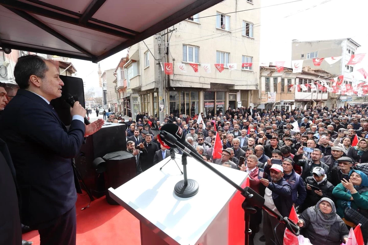 Yeniden Refah Partisi Genel Başkanı Fatih Erbakan, Bolvadin\'de fabrika açma sözü verdi