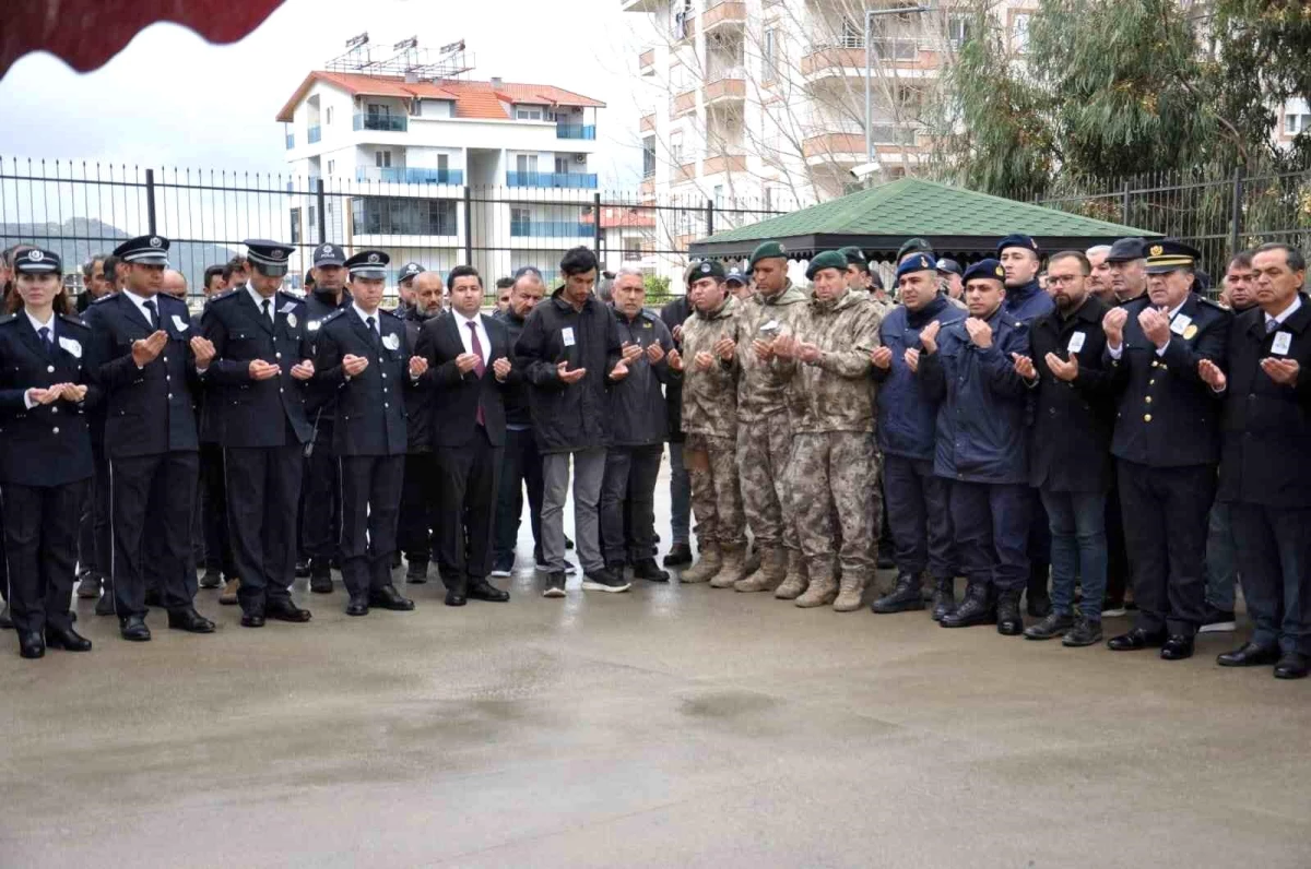 Antalya\'da Polis Memuru Kalp Krizi Sonucu Hayatını Kaybetti
