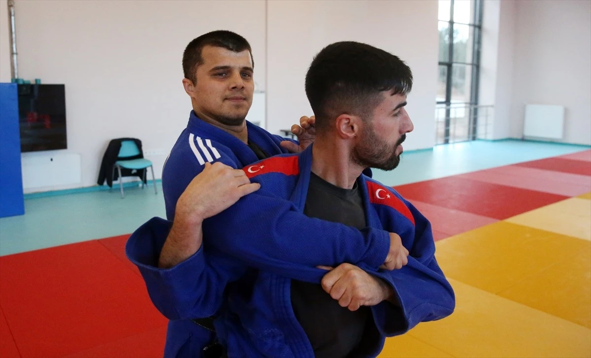 İşitme engelli milli judocu Enes Yıldız, Dünya Şampiyonası\'nda altın madalya hedefliyor