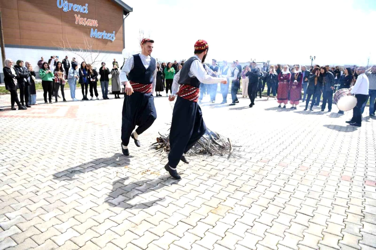 Malatya Turgut Özal Üniversitesi\'nde Nevruz kutlamaları gerçekleştirildi