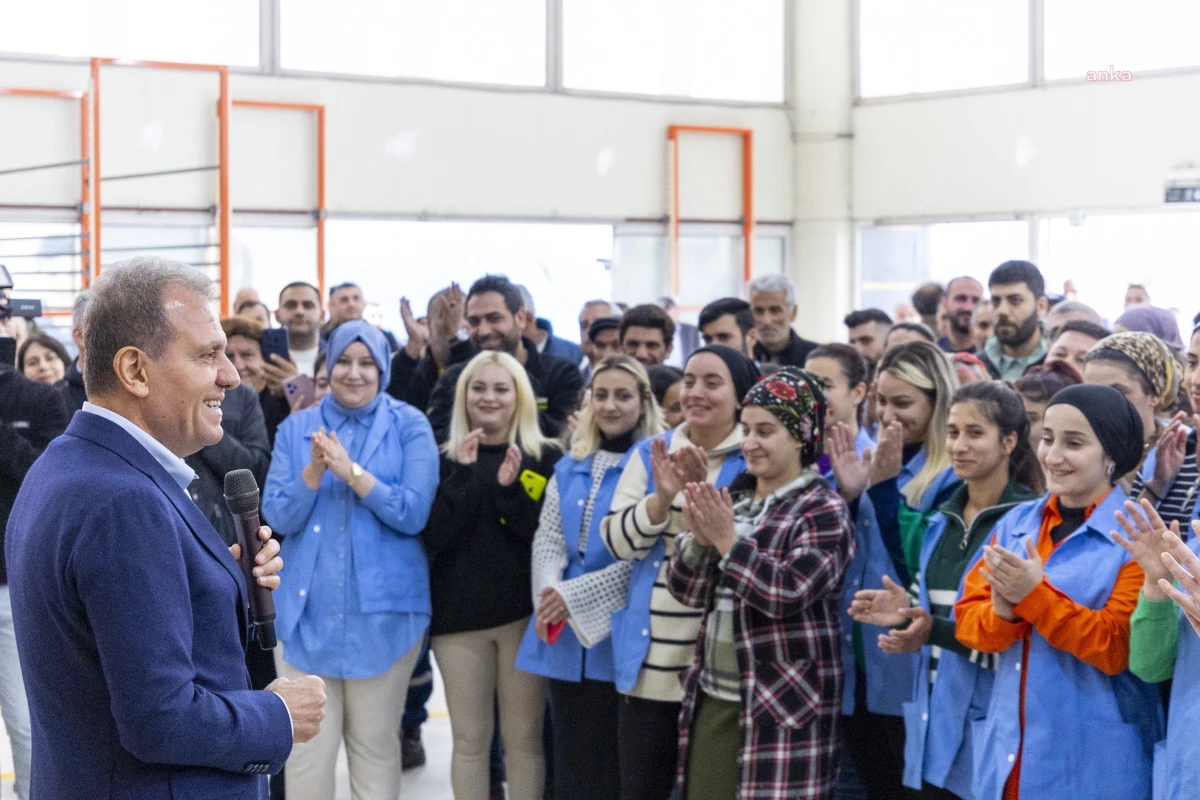 Mersin Büyükşehir Belediye Başkanı Vahap Seçer, Tarsus\'ta bir tekstil fabrikasını ziyaret etti