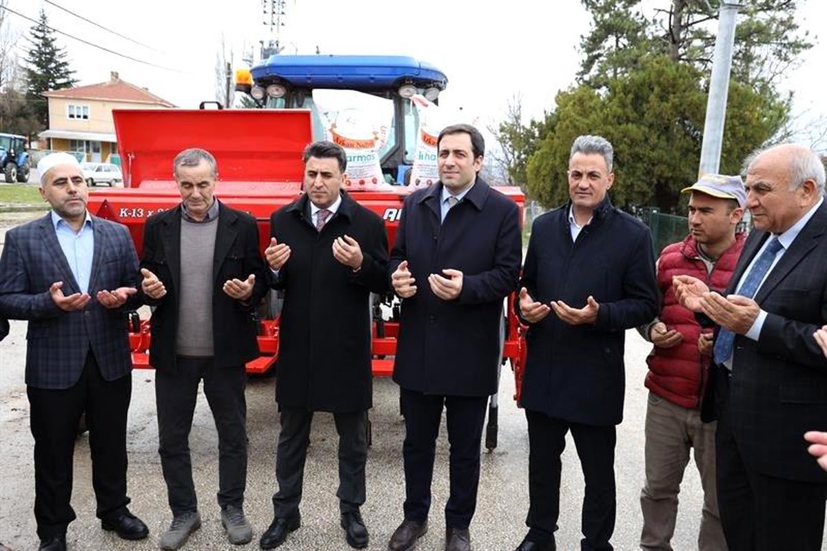 Bilecik\'te Nohut Üretimini Artırmak İçin Tohum Dağıtım Töreni Gerçekleştirildi
