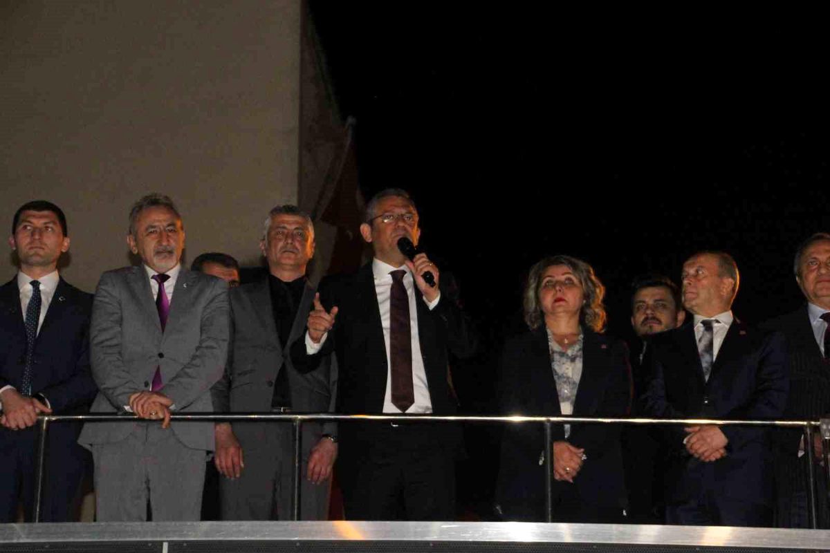 CHP Genel Başkanı Özgür Özel: Hiçbir siyasi parti ile ittifak içerisinde değiliz