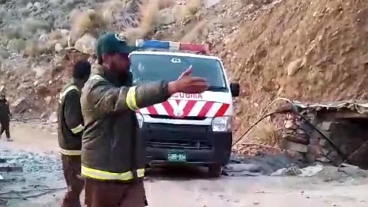 Pakistan\'da kömür madeninde patlama: 12 ölü, 8 yaralı