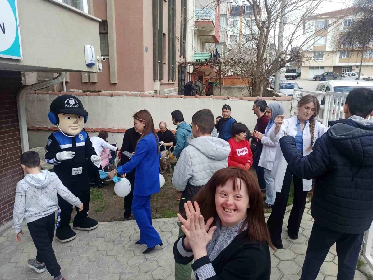 Eskişehir\'de Down Sendromlu Öğrencilerle Eğlenceli Etkinlik