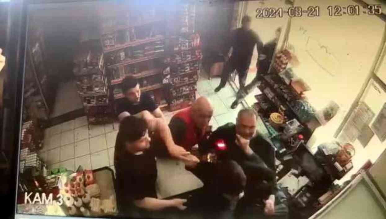 Seçim broşürü nedeniyle çıkan tartışmada 1 kişi öldü 1 kişi yaralandı