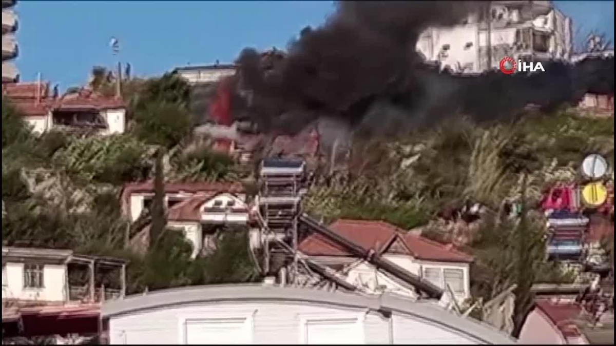 Tırnaklarımla kazıyarak yaptığım evim yanarak küle döndü