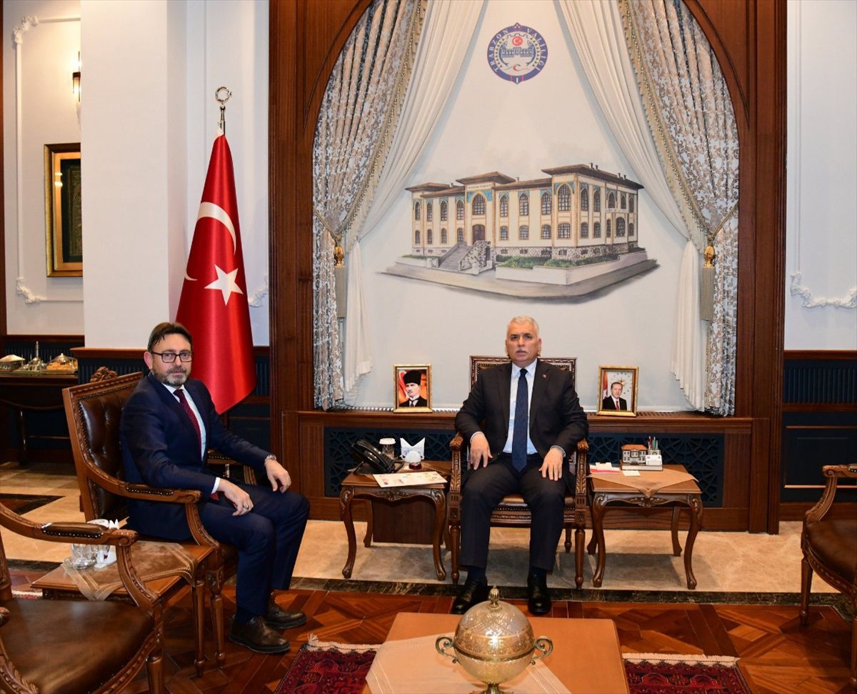 TKDK Trabzon Koordinatörü Şansal Aydoğdu, Trabzon Valisi Aziz Yıldırım\'ı ziyaret etti