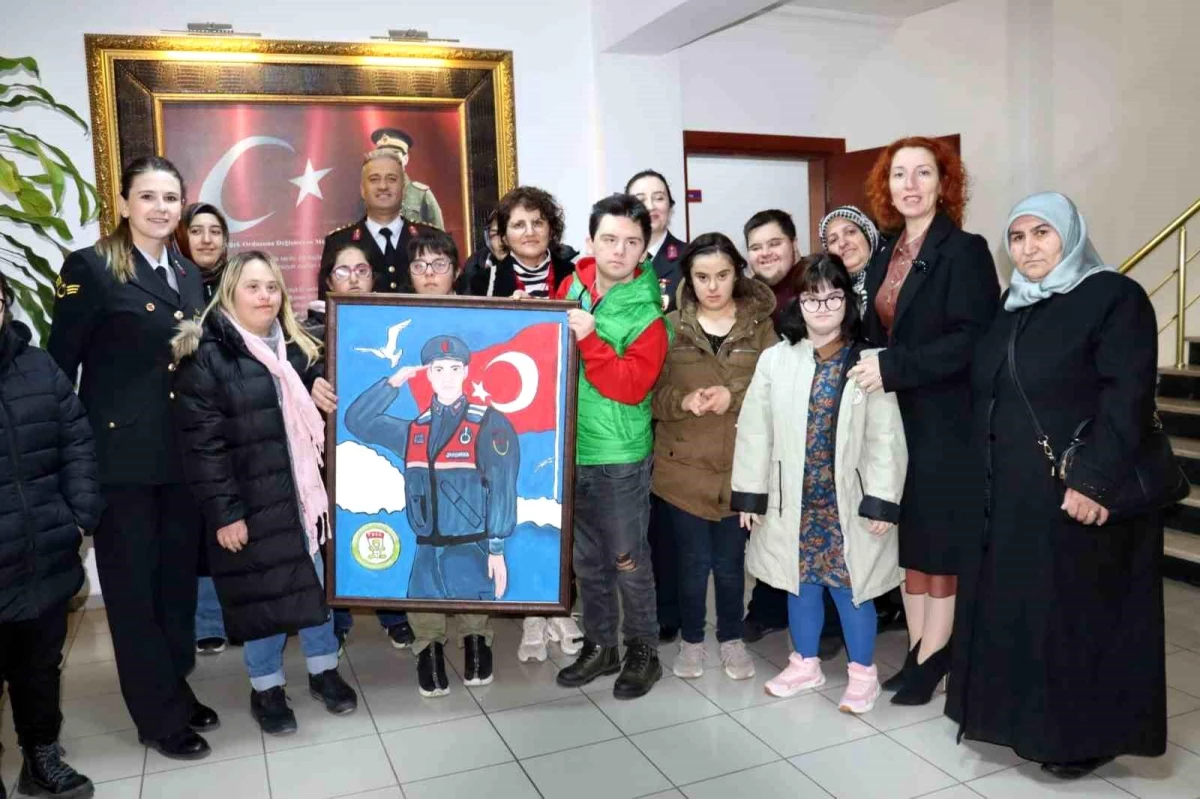 Tokat İl Jandarma Komutanlığı ve Türkiye Down Sendromu Derneği, çocuklarla anlamlı bir etkinlik düzenledi