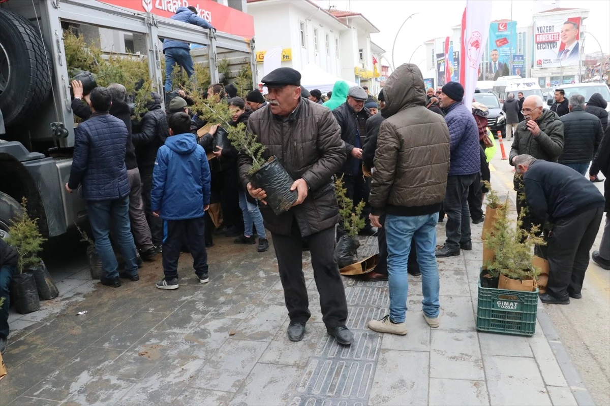 Yozgat\'ta 21 Mart Dünya Ormancılık Günü kapsamında 30 bin fidan dağıtıldı