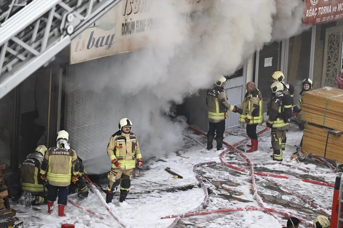 Ankara Siteler Semtinde Mobilya İmalathanesinde Yangın