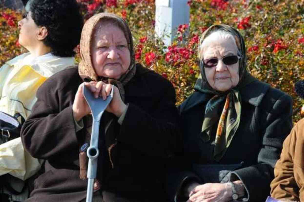 Bakan Göktaş, Türkiye'deki yaşlıların yüzde 64'ünün mutlu olduğunu açıkladı Bakan Göktaş, Türkiye'deki yaşlıların yüzde 64'ünün mutlu olduğunu açıkladı