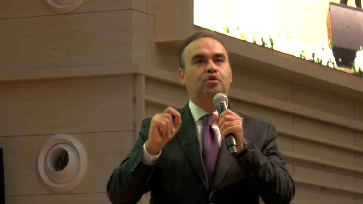 Sanayi ve Teknoloji Bakanı Mehmet Fatih Kacır, Erciyes Üniversitesi\'nde gençlere seslendi