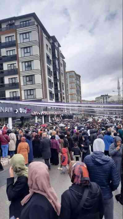 Batman'da çeyiz evi açılışına 'indirim' izdihamı engeli