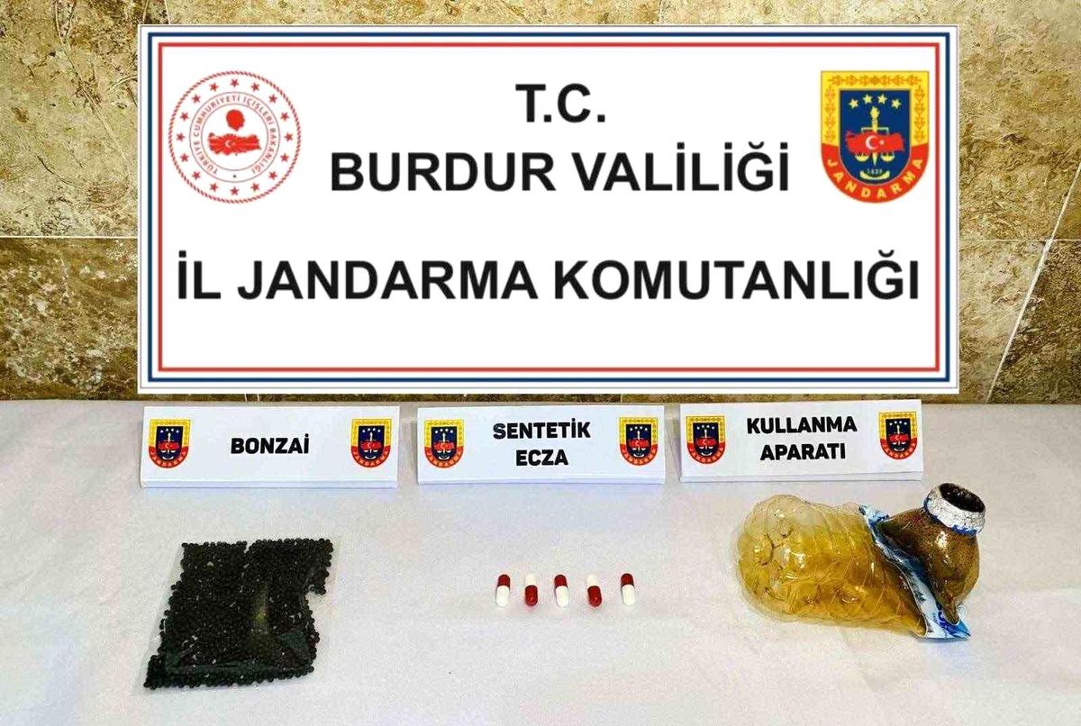 Burdur\'da Uyuşturucu ve Kaçakçılık Operasyonunda 2 Tutuklama