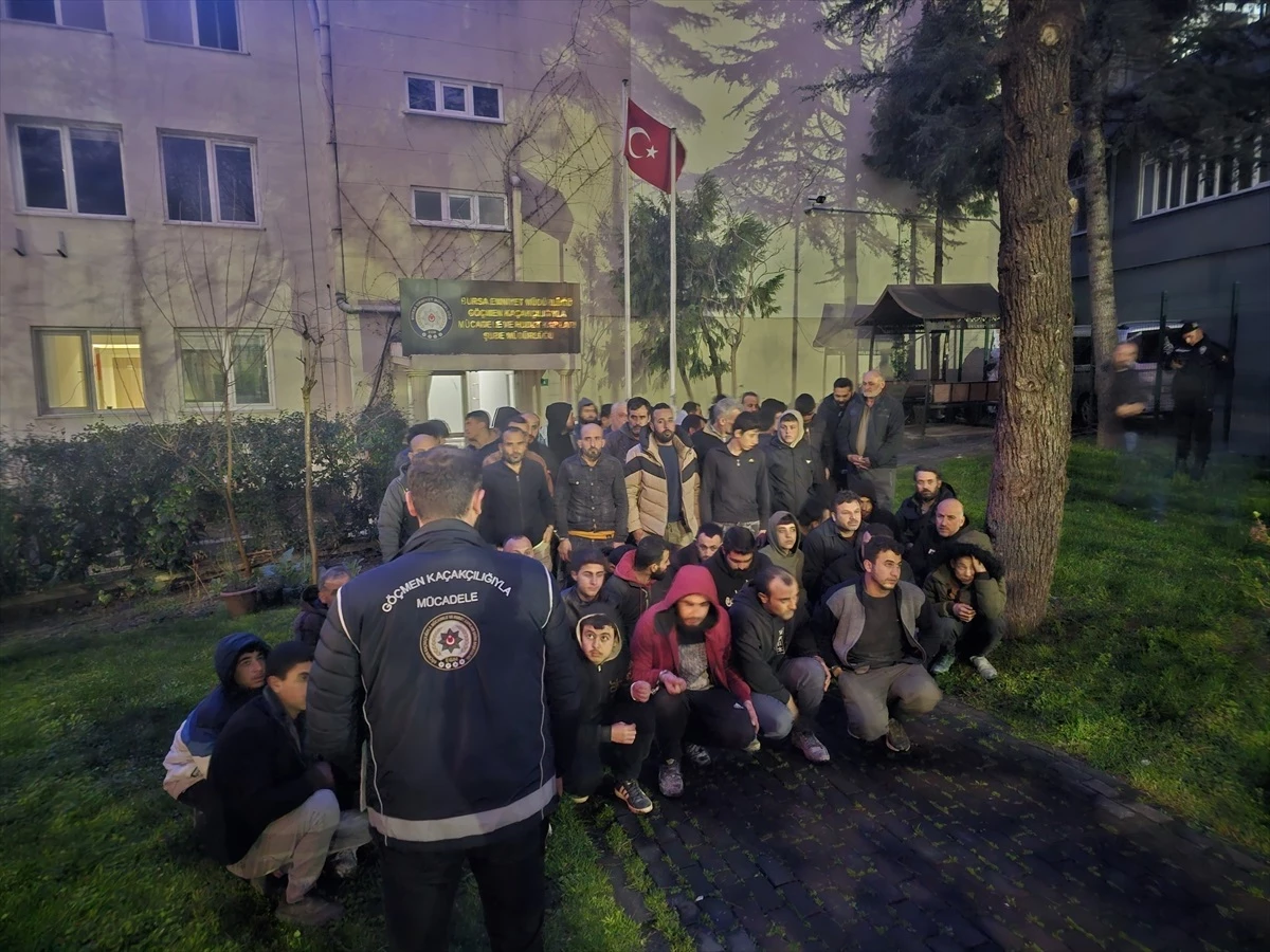 Bursa\'da düzensiz göçmenlere yönelik operasyonda 63 kişi yakalandı