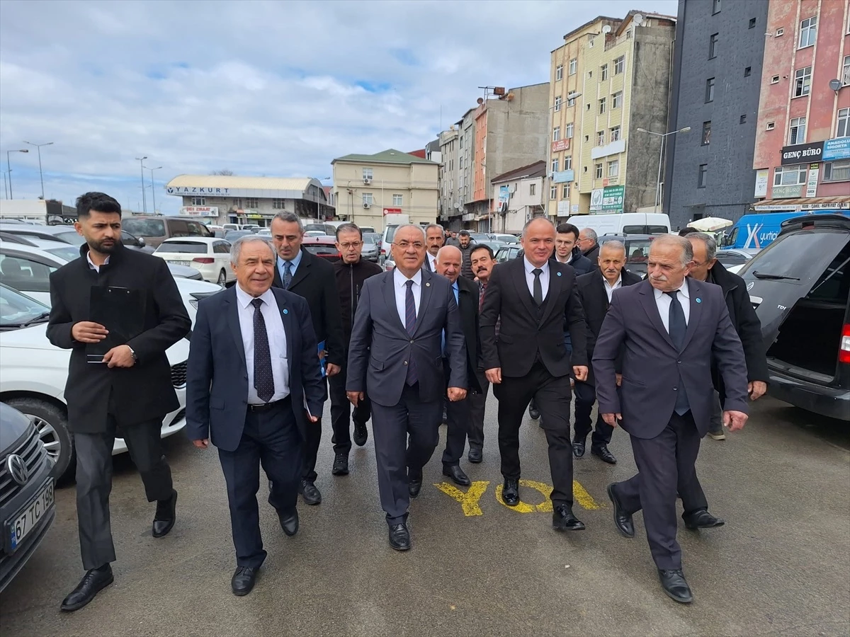 DSP Genel Başkanı Önder Aksakal Zonguldak\'ta seçim çalışmalarına devam ediyor