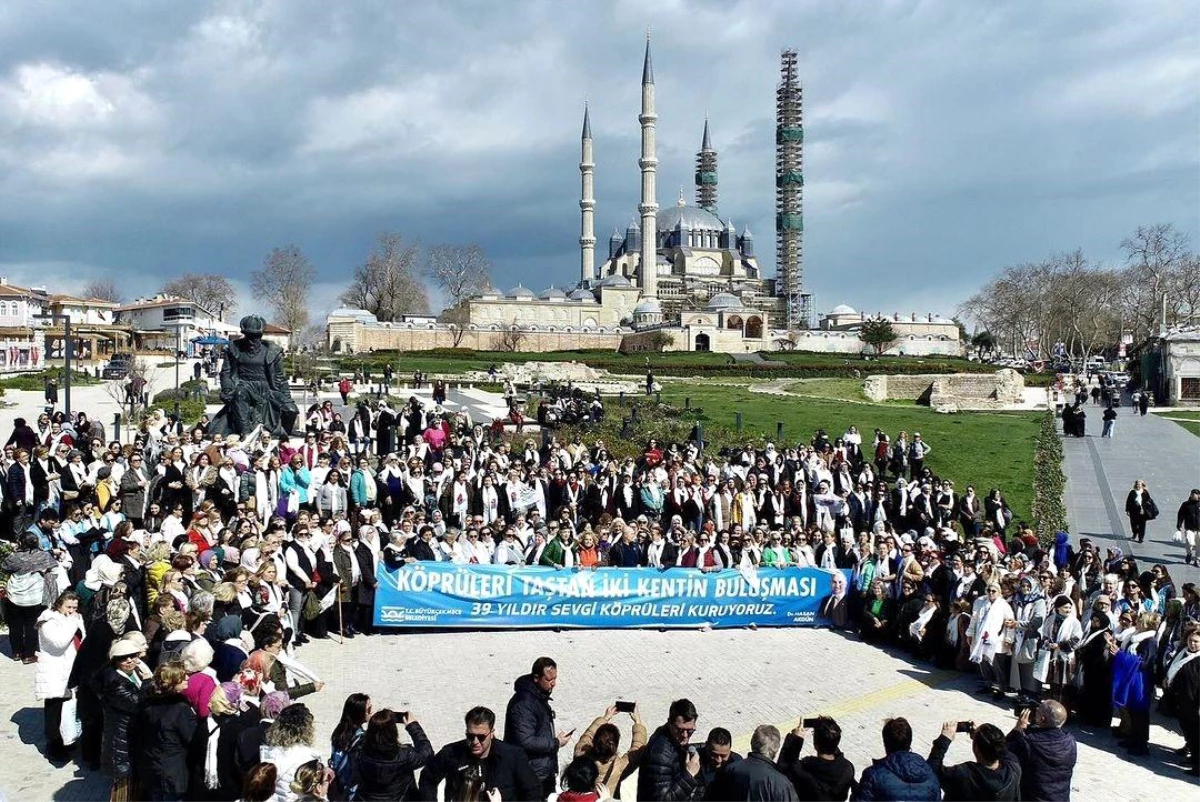 Büyükçekmece Belediyesi\'nin düzenlediği Edirne Ramazan Gezisi\'nde 2 bin kadın Edirne\'yi gezdi