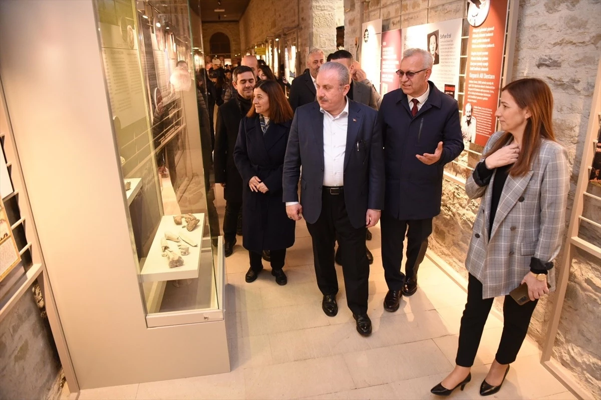 Eski TBMM Başkanı Mustafa Şentop, Keşan Kent Müzesi\'ni ziyaret etti