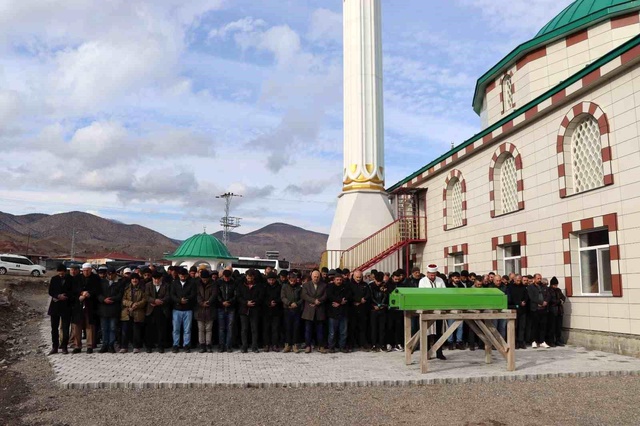 Gülhan'ı hayattan koparan takıntılı eski sevgili yakalandı! Günlerce yürümüş Gülhan'ı hayattan koparan takıntılı eski sevgili yakalandı! Günlerce yürümüş