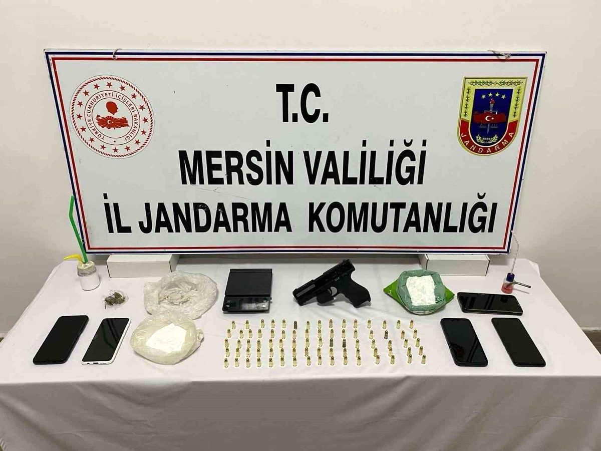 Mersin\'de jandarma operasyonunda 5 şüpheli tutuklandı
