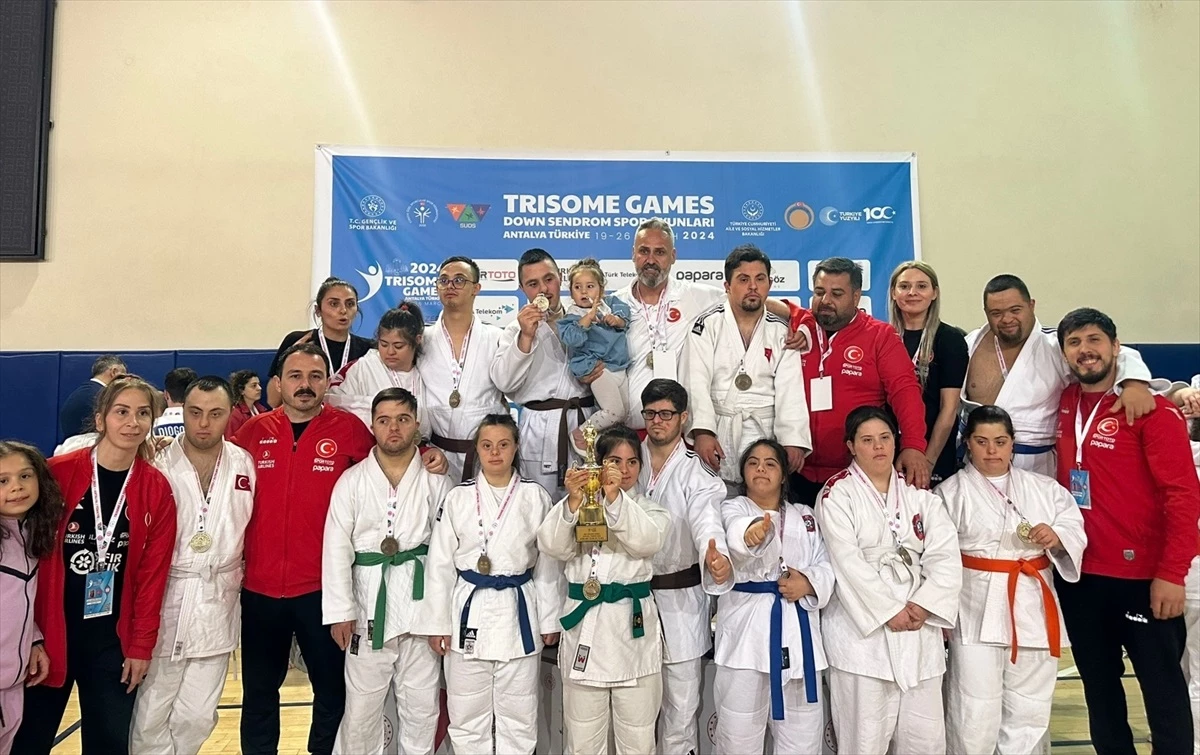 Özel Milli Judo Takımı, Down Sendromlular Dünya Spor Oyunları\'nda Şampiyon Oldu