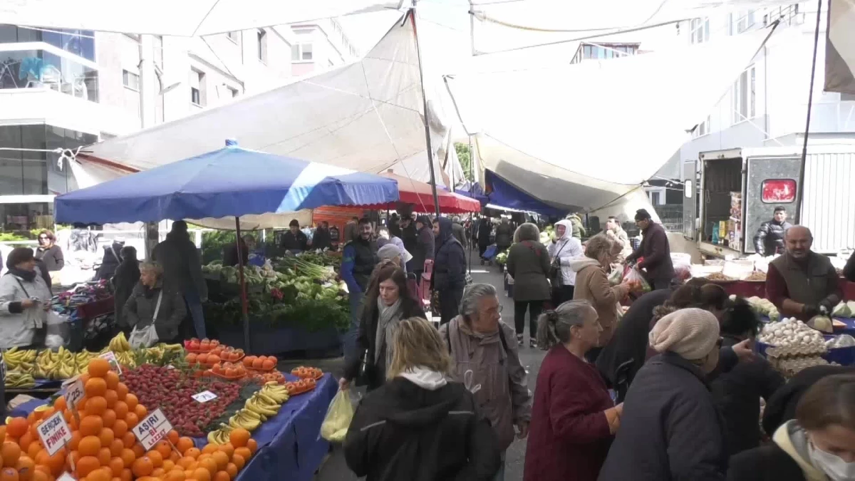 Pazarda Feryat Var: Ölüme Terk Edilmiş Durumdayız, Nüfus Azalsın Diye Galiba, Emeklileri Görmek İstemiyorlar.