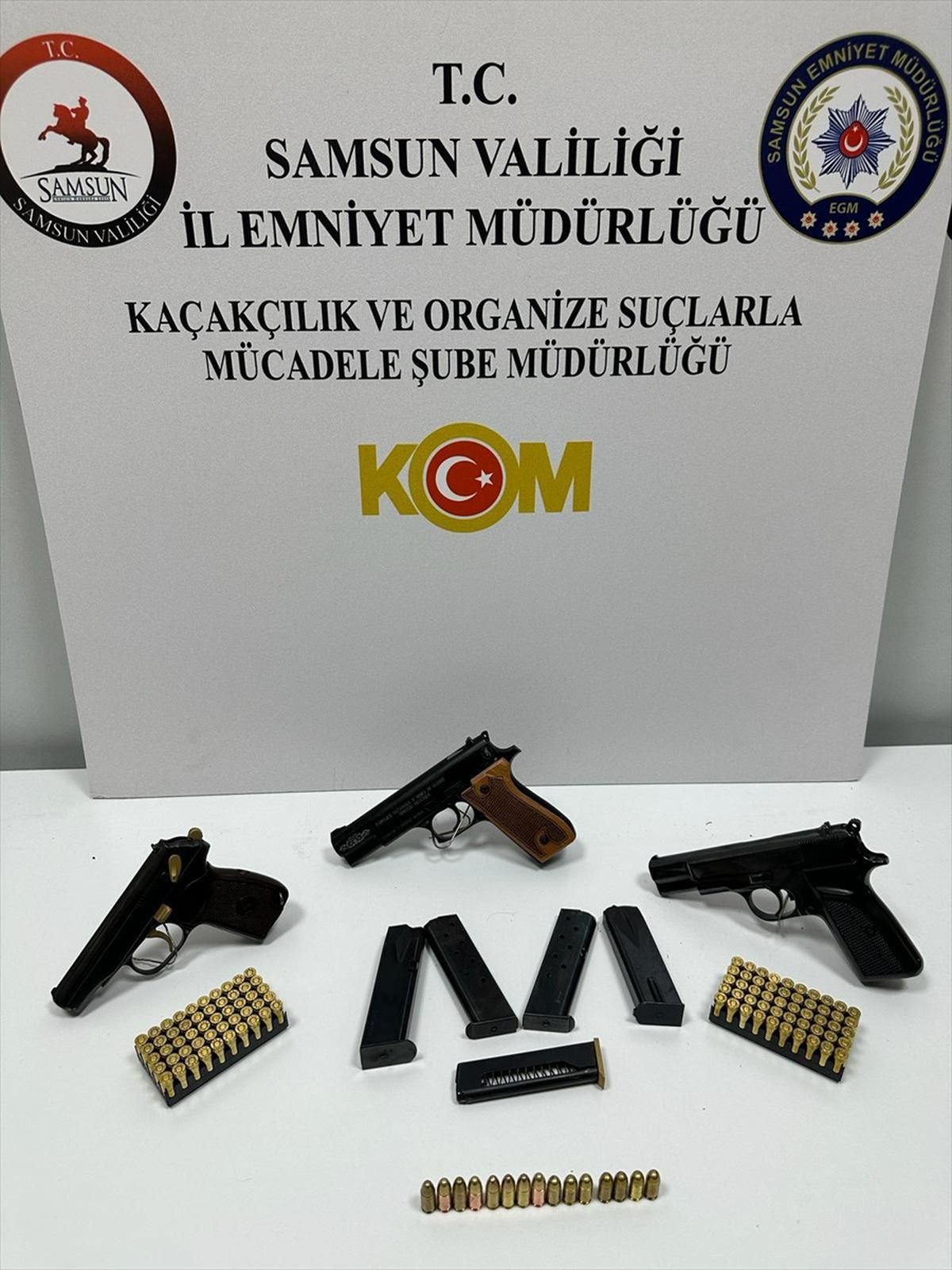 Samsun\'da otobüste tabanca ele geçirildi, zanlı gözaltına alındı