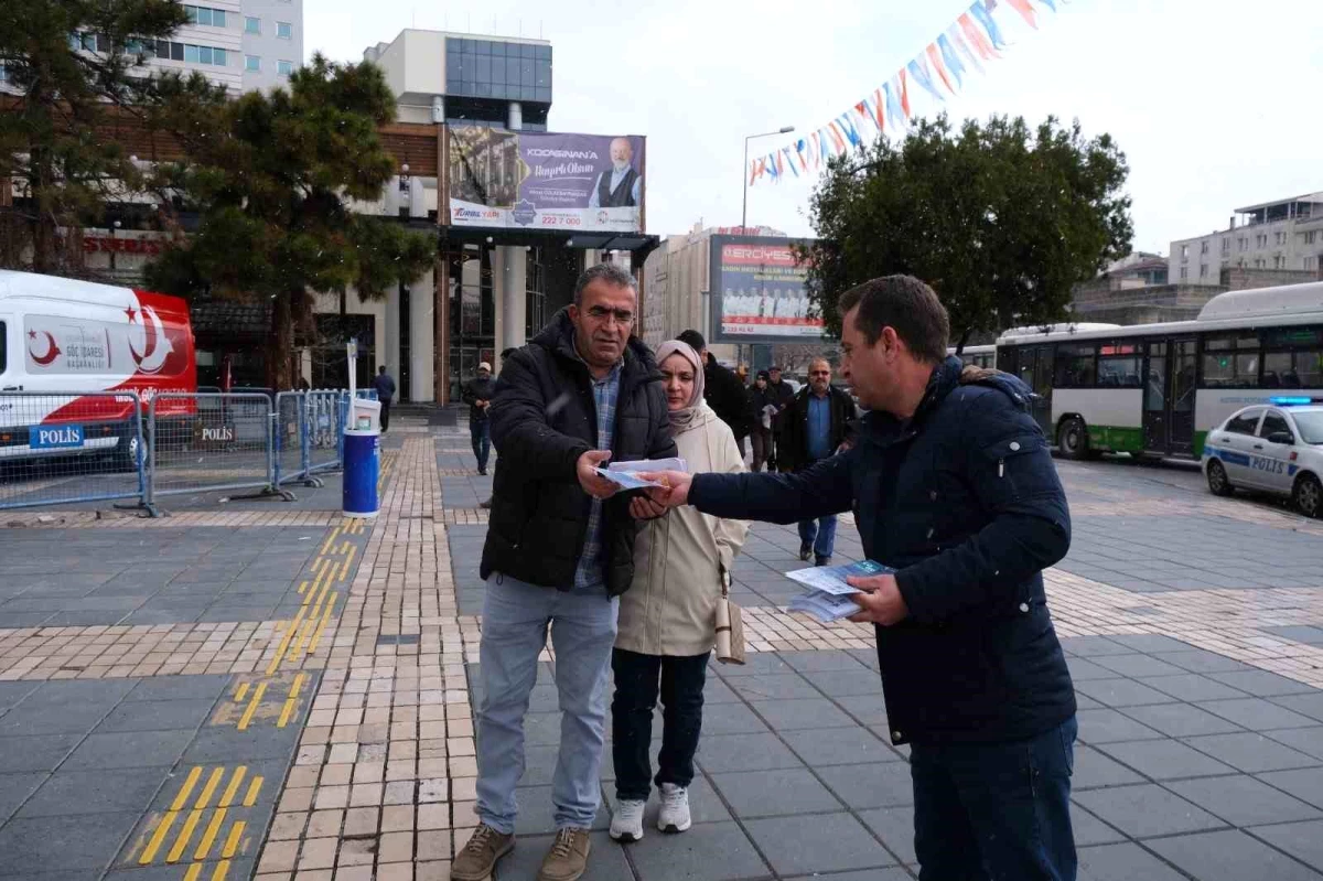 Kayseri\'de Dünya Su Günü\'nde vatandaşlara musluk contası dağıtıldı