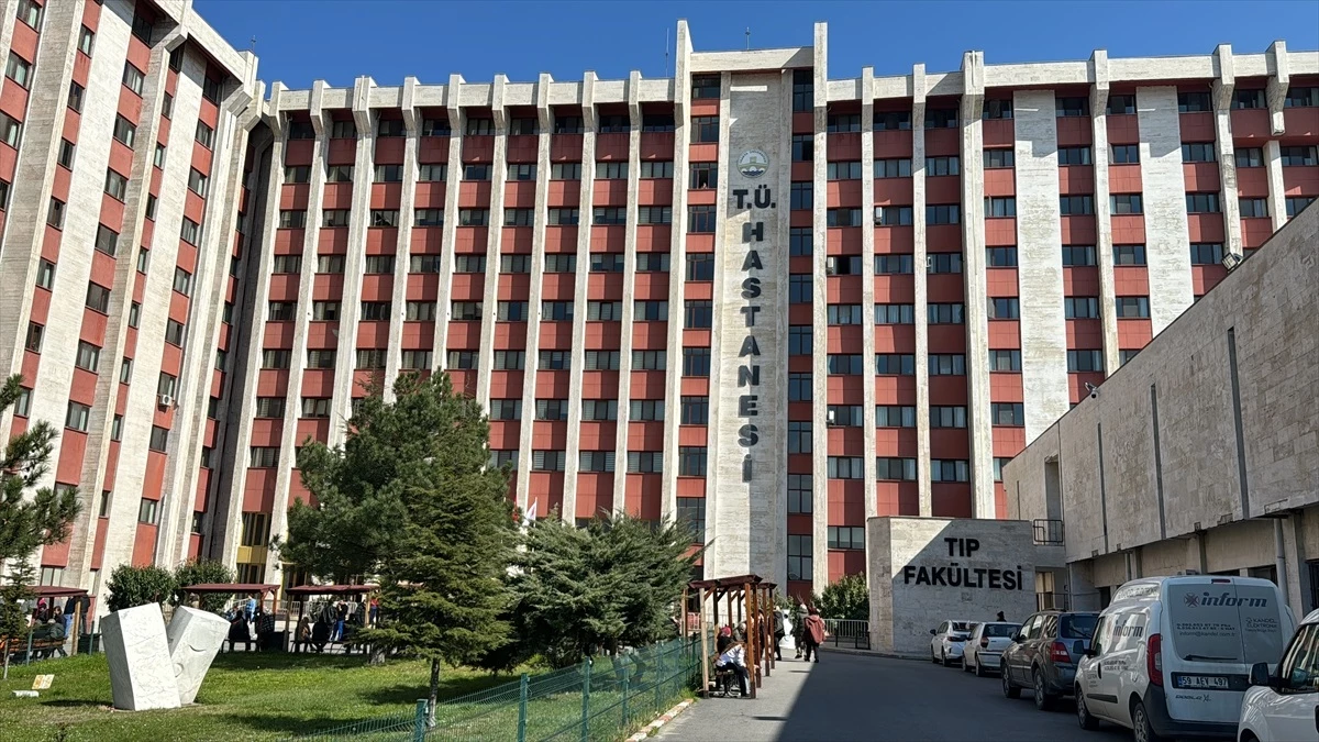 Trakya Üniversitesi Tıp Fakültesi Hastanesi Balkan Ülkelerinden Gelen Hastalar İçin Bir Merkez Haline Geliyor