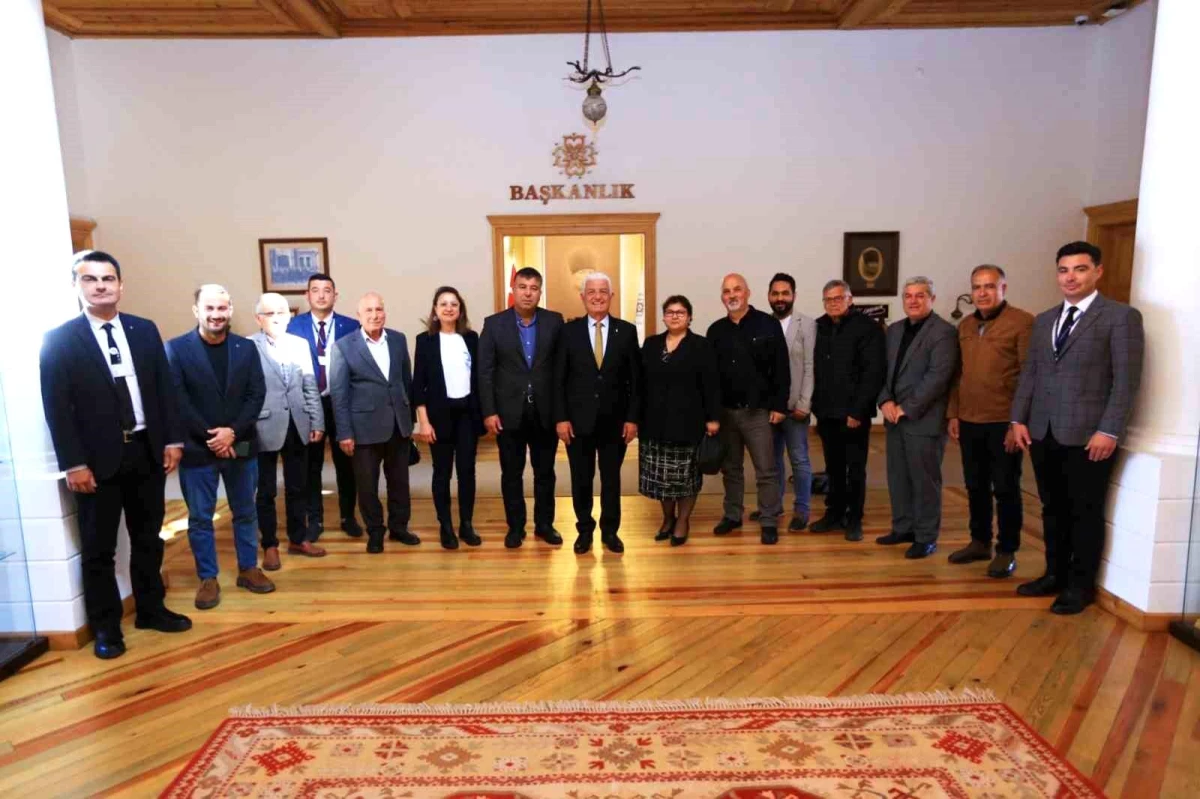 Muğla Büyükşehir Belediye Başkanı Dr. Osman Gürün\'e teşekkür ve veda ziyareti