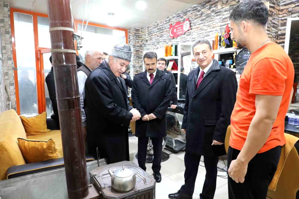 Bitlis Valisi Ahlat\'ta Esnaf ve Vatandaşları Ziyaret Etti