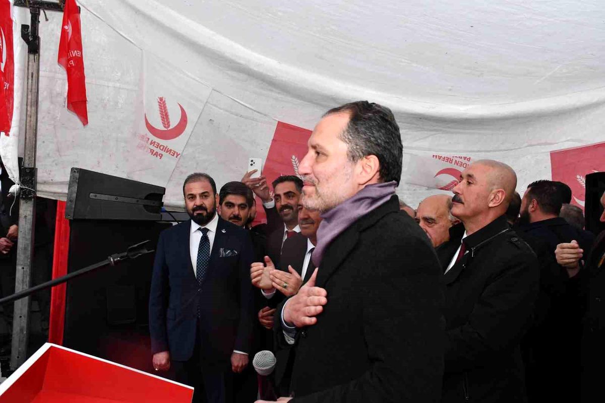 Yeniden Refah Partisi Genel Başkanı M. Fatih Erbakan Bitlis\'te Seçim Çalışmalarına Devam Ediyor
