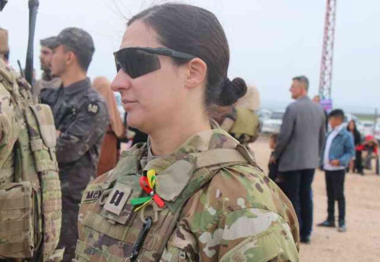 ABD askerleri Suriye'deki nevruz etkinliklerine katıldı ABD askerleri Suriye'deki nevruz etkinliklerine katıldı