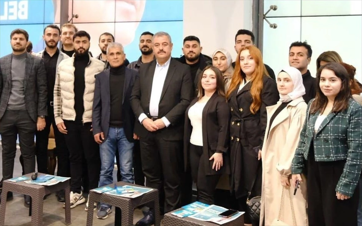 AK Parti Diyarbakır Büyükşehir Belediye Başkan Adayı Mehmet Halis Bilden, Dicle Üniversitesi öğrencileriyle bir araya geldi