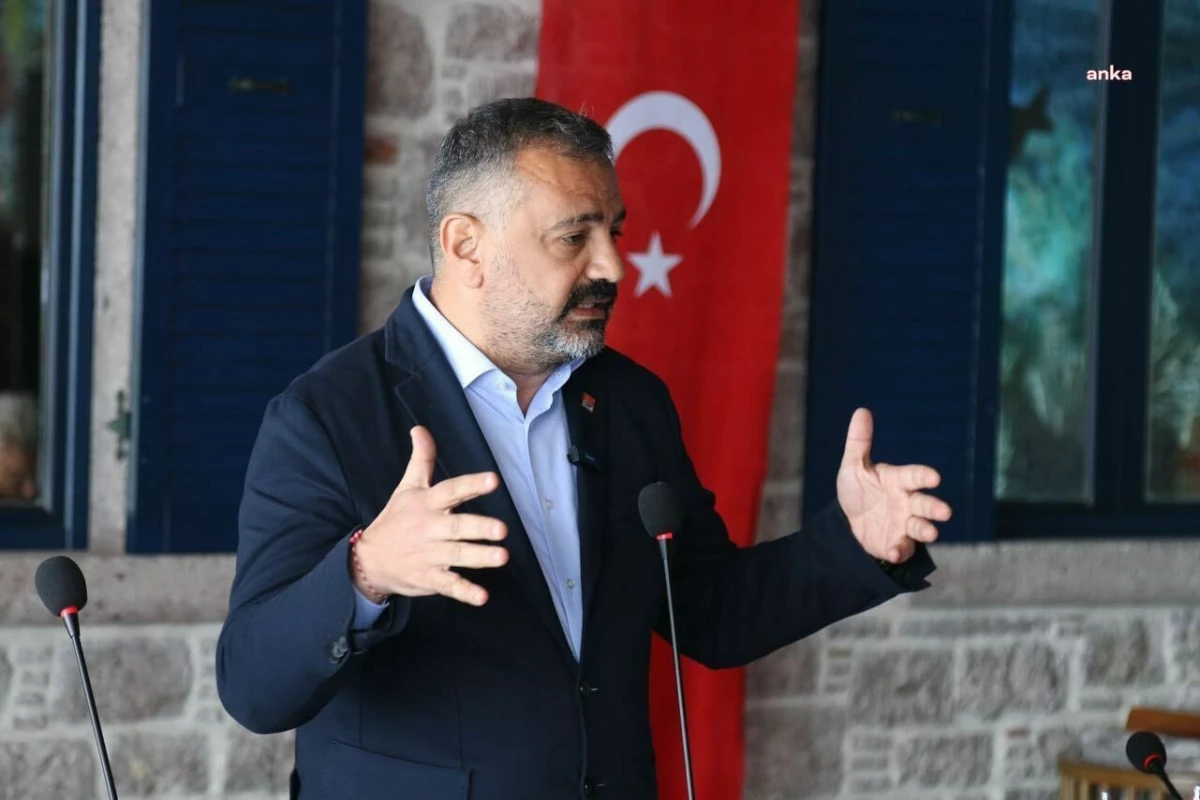 CHP İzmir İl Başkanı Şenol Aslanoğlu, AKP İzmir Büyükşehir Belediye Başkan Adayı Hamza Dağ\'a tepki gösterdi