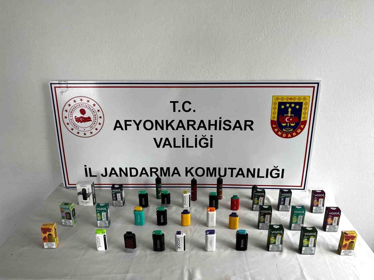 Afyonkarahisar\'da Elektronik Sigara Operasyonu: Çok Sayıda Malzeme Ele Geçirildi