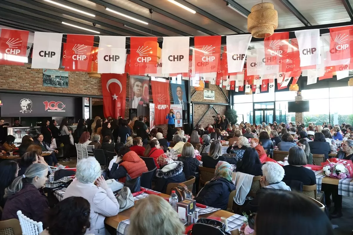 CHP Genel Başkan Yardımcısı Aylin Nazlıaka, Edirne\'de kadınlarla buluştu