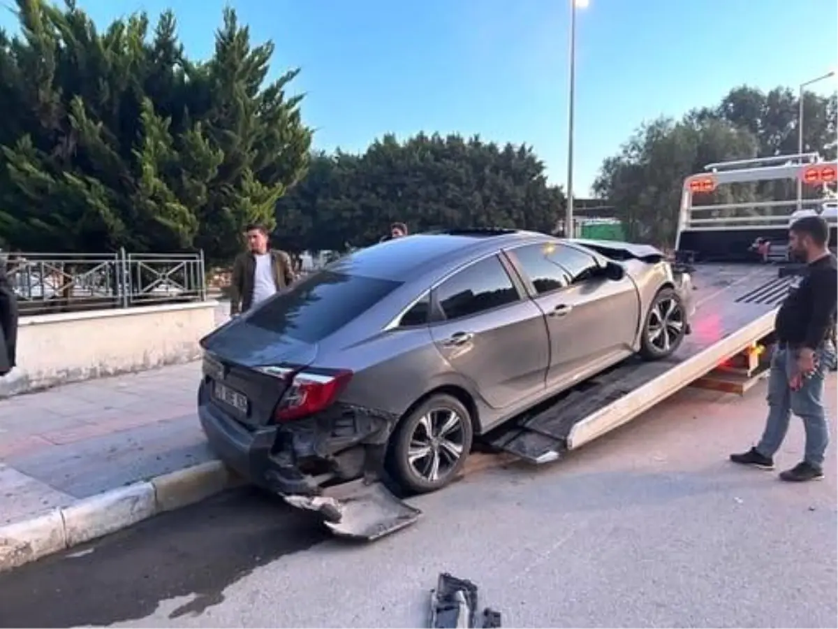 CHP Hatay Milletvekili Mehmet Güzelmansur\'un da aralarında bulunduğu 5 kişi trafik kazasında yaralandı