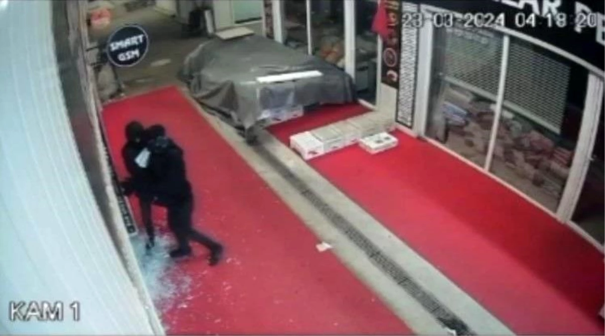 Malatya\'da depremzede esnaf için kurulan geçici ticaret merkezinde hırsızlık olayı yaşandı