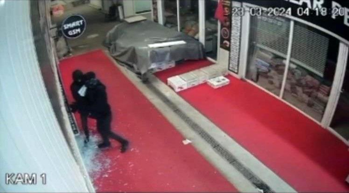 Malatya\'da depremzede esnaf için kurulan geçici ticaret merkezinde hırsızlık olayı yaşandı