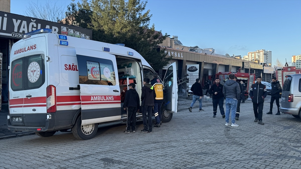 Diyarbakır\'da çıkan yangında 3 kişi hastaneye kaldırıldı