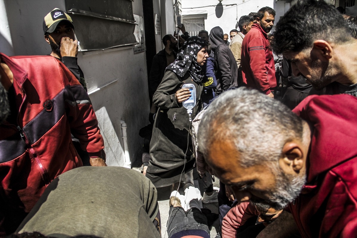 İsrail Ordusu Gazze\'de Yardım Bekleyen Filistinlilere Saldırdı: En Az 7 Ölü
