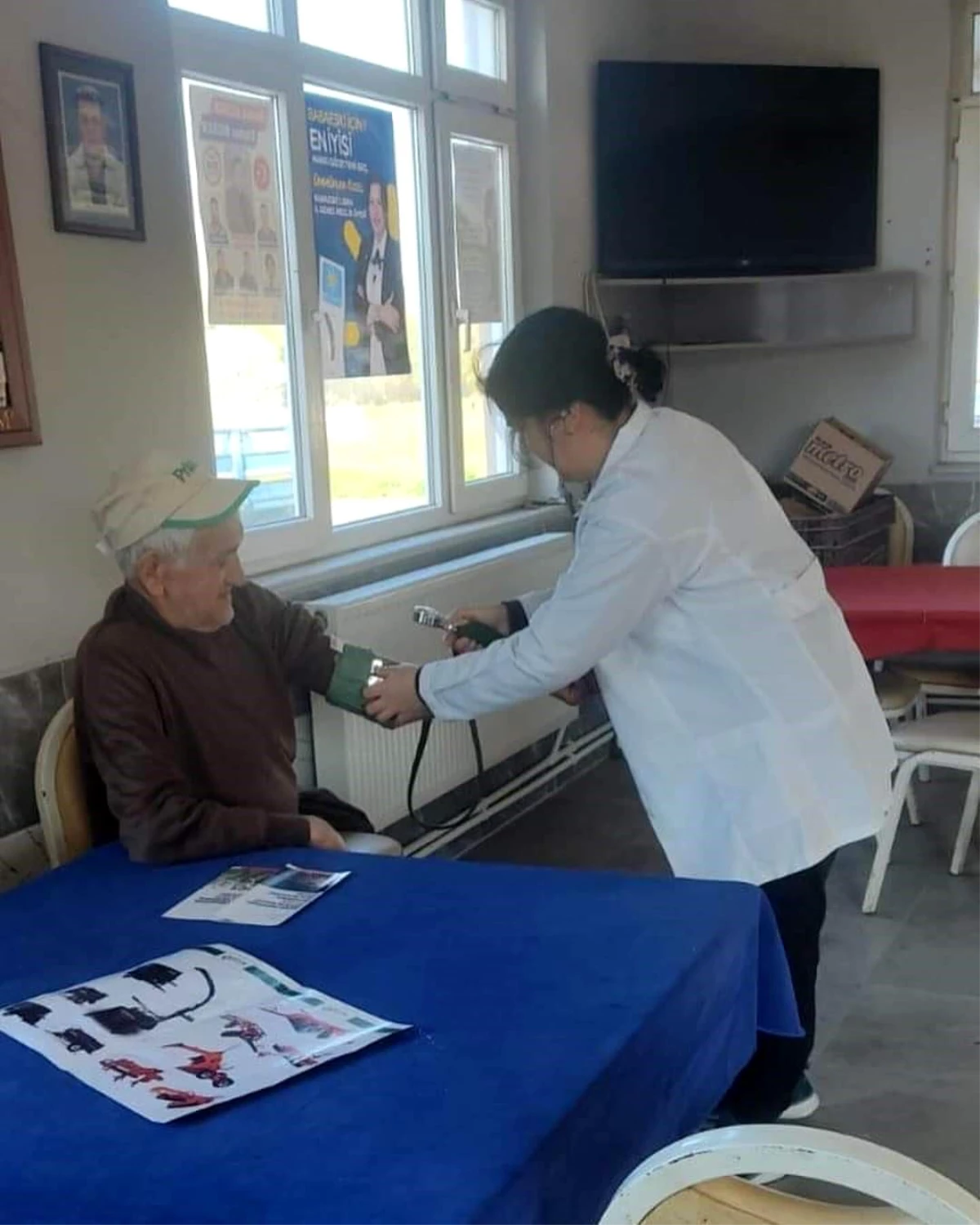Babaeski\'de \'Yaşlılara Saygı Haftası\' kapsamında köylerde sağlık kontrolleri yapıldı