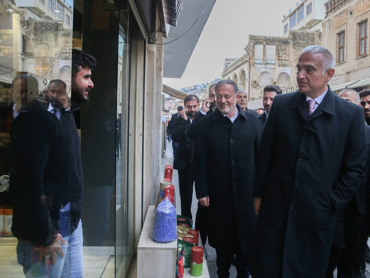 Kültür ve Turizm Bakanı Mardin\'de Esnafı Ziyaret Etti